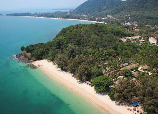 Hotel and Beach Bungalow at Lanta Resort 1