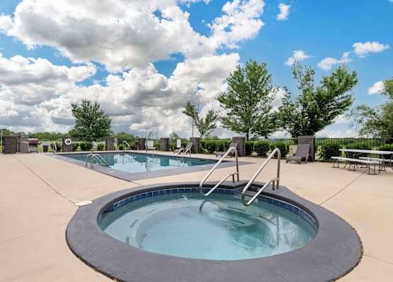 Best Western Locust Grove Inn & Suites 1