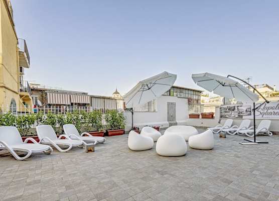 Napoli Squares Suites 1