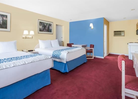 Days Inn by Wyndham Hicksville Long Island 1