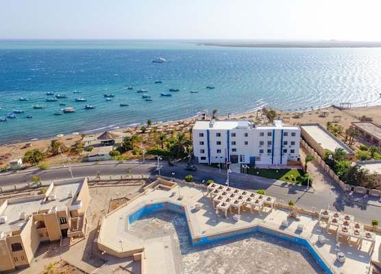 Lagoonie Lodge Hotel 1