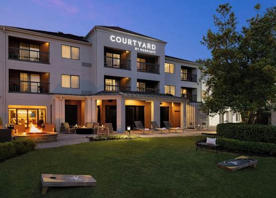 Courtyard by Marriott Greenville 1