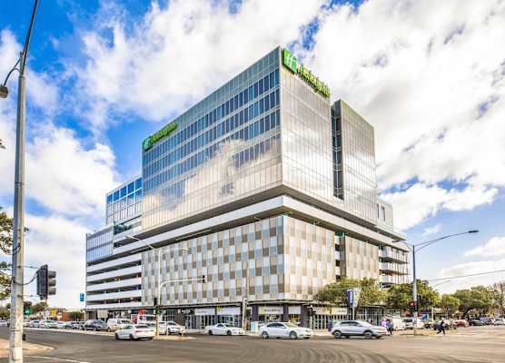 Holiday Inn WERRIBEE by IHG 1