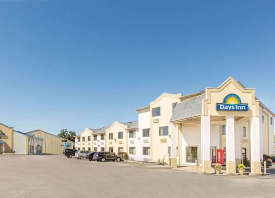 Days Inn by Wyndham Effingham 1