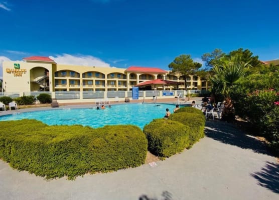 Quality Inn Airport East 1