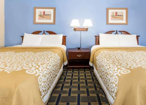 Days Inn by Wyndham Plymouth 1