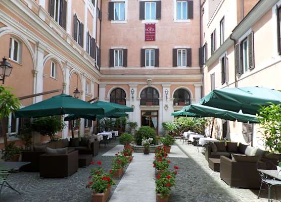 Relais Hotel Antico Palazzo Rospigliosi 1