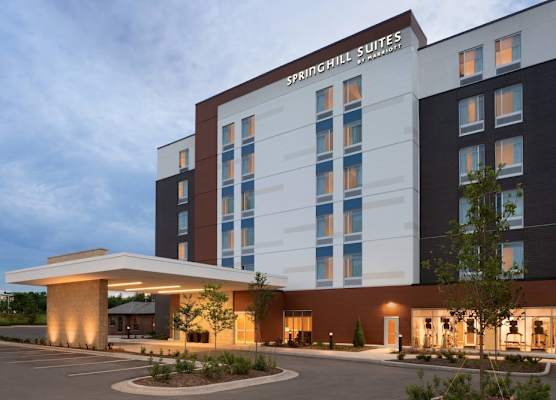 SpringHill Suites by Marriott Milwaukee West/Wauwatosa 1