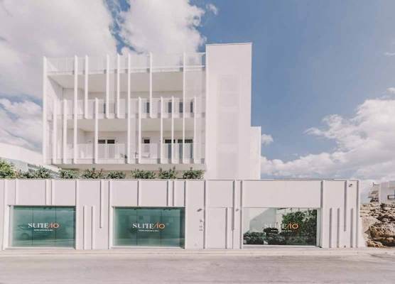 Suite 10 Home Design & Spa 1