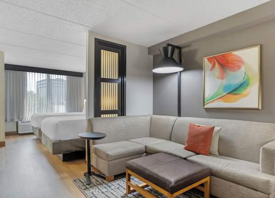 The IAH Houston Hotel 1