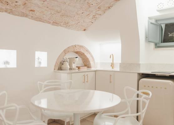Dimore Bianche, Santa Lucia 17 1