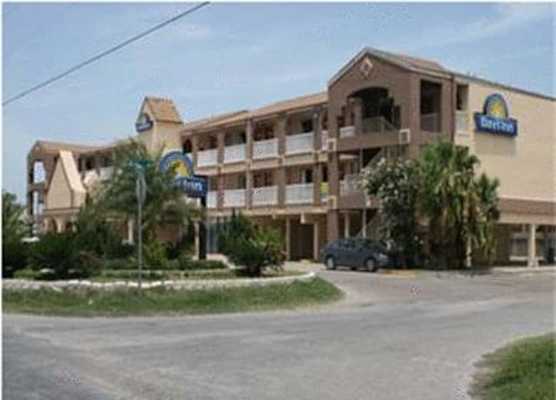 Days Inn by Wyndham Corpus Christi Beach 1