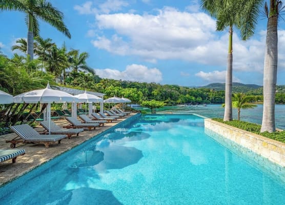 Round Hill Hotel & Villas 1