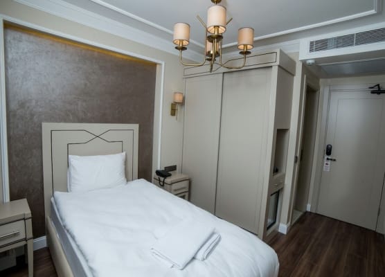 The Charm Hotel - Old City 1