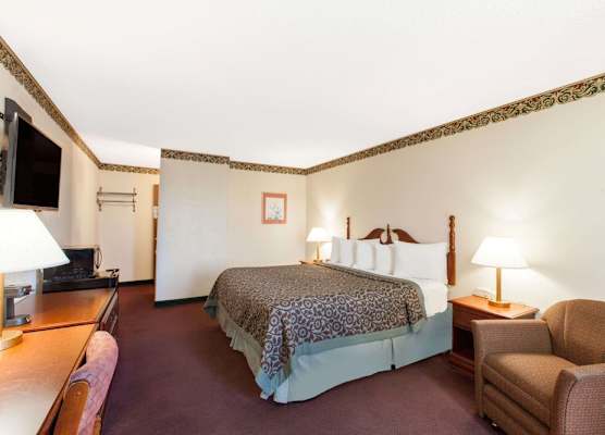Days Inn by Wyndham Erick 1