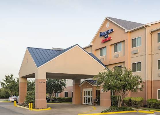 Fairfield Inn & Suites Houston Westchase 1