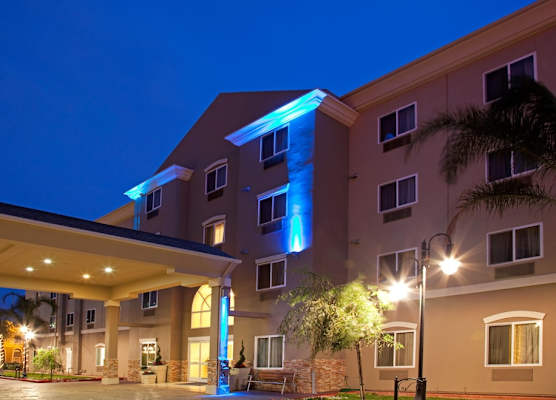 Holiday Inn Express & Suites LOS ANGELES AIRPORT HAWTHORNE by IHG 1