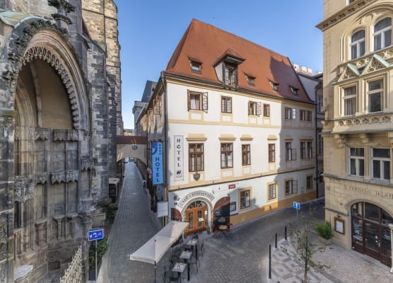 Hotel Cerny Slon 1