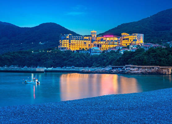 Crowne Plaza Zhoushan Seaview by IHG 1