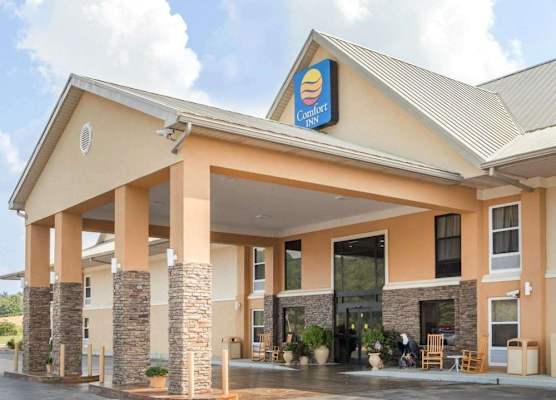 Comfort Inn at Royal Blue 1
