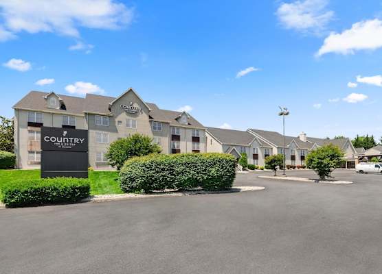 Country Inn & Suites by Radisson, Roanoke, VA 1