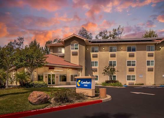 Comfort Inn Fontana 1