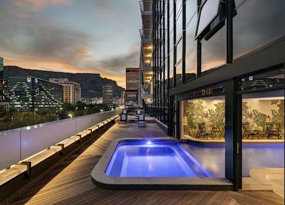 The Onyx Apartment Hotel by NEWMARK 1