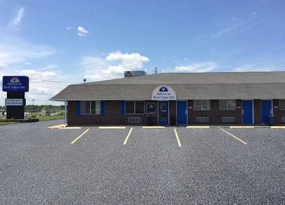 Americas Best Value Inn Sullivan 1