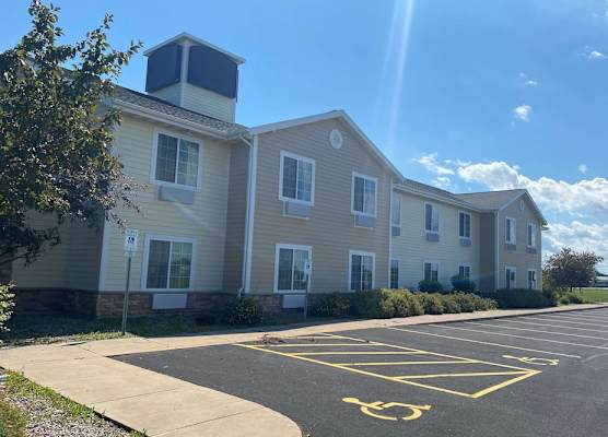 AmericInn by Wyndham Oshkosh 1