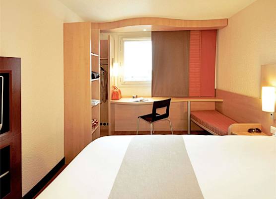 ibis Oviedo 1