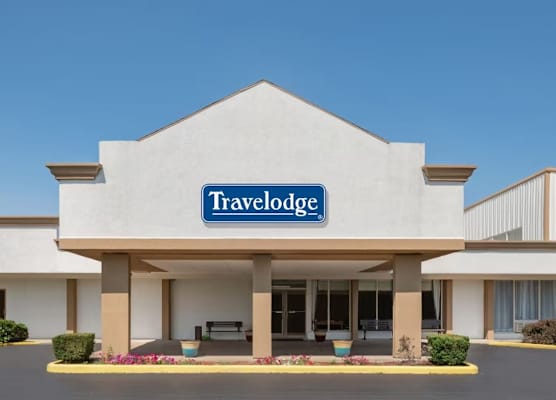 Travelodge by Wyndham Zanesville 1