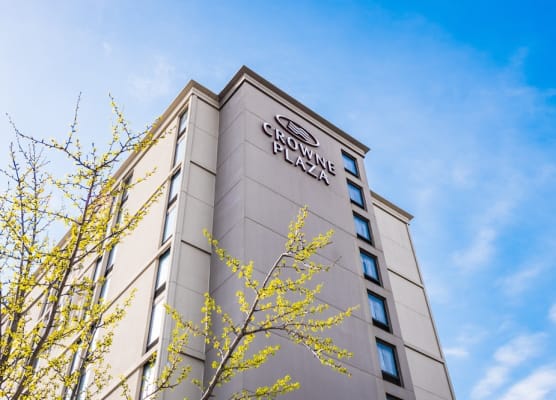 Crowne Plaza NEWARK AIRPORT by IHG 1