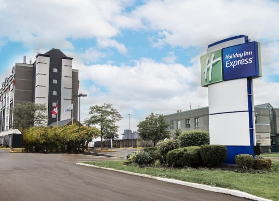Holiday Inn Express TORONTO-NORTH YORK by IHG 1