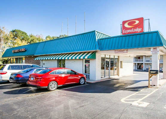 Econo Lodge McDonough South 1