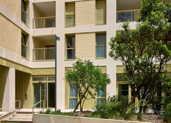 Quality Suites Bordeaux Saint-jean 1