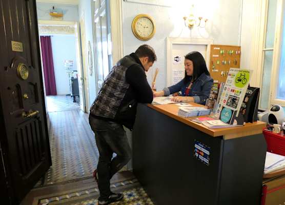 Hostal Balmes Centro 1