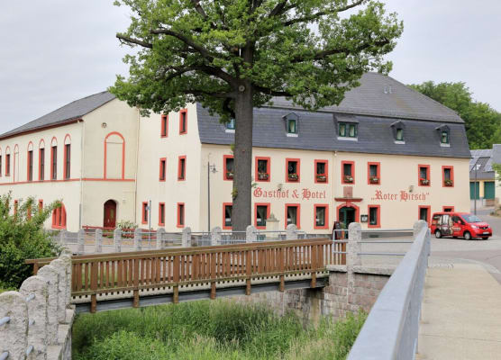 Gasthof und Hotel Roter Hirsch 1