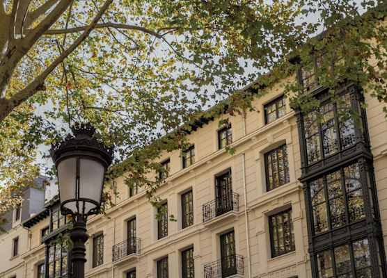 Batimont Suites & Apartments 1
