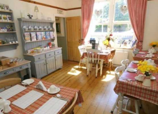 Moor End Bed and Breakfast 1