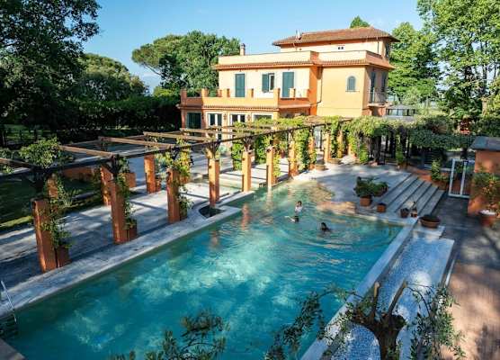 Hero's Garden Relais 1