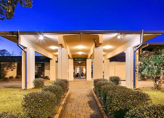Best Western Crossroads Inn 1