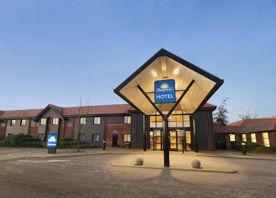 Days Inn by Wyndham Stevenage North 1