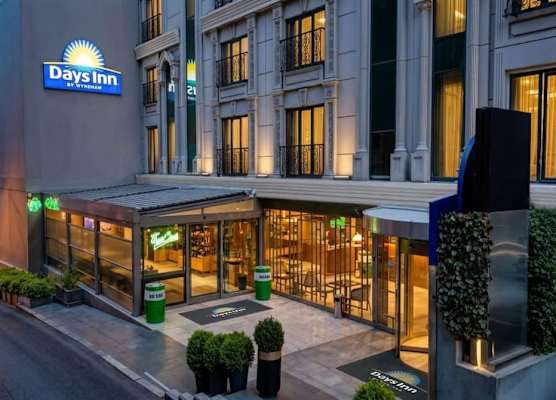 Days Inn by Wyndham Istanbul Bomonti 1