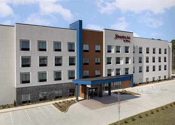 Hampton Inn by Hilton Clanton 1