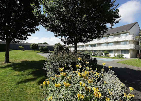 Brit Hôtel Dinan - Taden 1