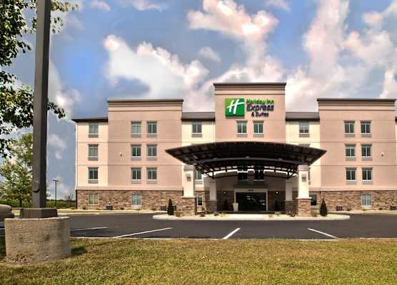 Holiday Inn Express & Suites EVANSVILLE NORTH by IHG 1