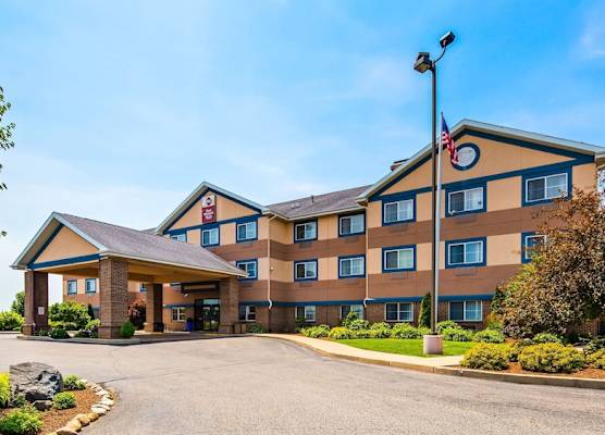 Best Western Plus Brandywine Inn & Suites 1