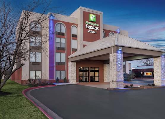 Holiday Inn Express & Suites BENTONVILLE by IHG 1