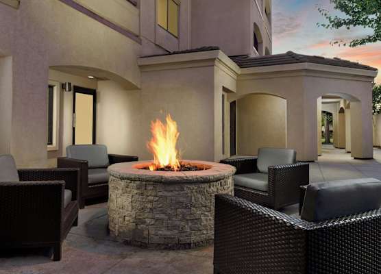 Courtyard By Marriott Salinas Monterey 1