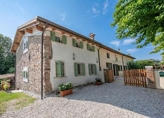 Casa Mondragon In Lazise w/ Private Gazebo With Table+chairs & Parking 1